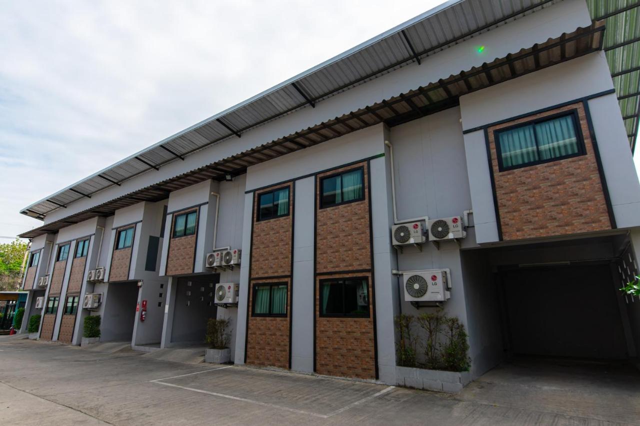 Matini Klong1 Hotell Rangsit Exteriör bild