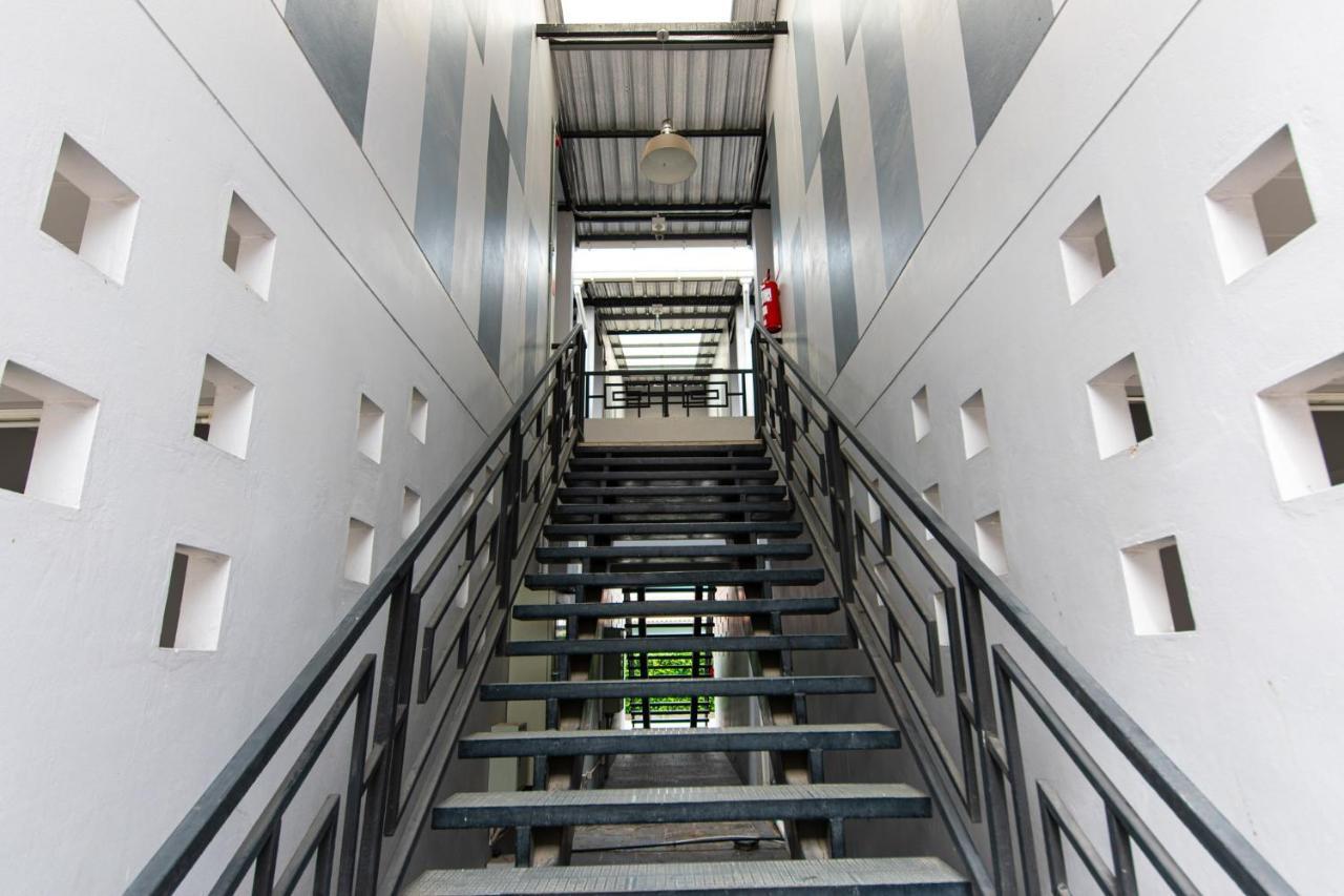 Matini Klong1 Hotell Rangsit Exteriör bild