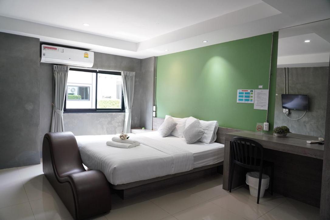 Matini Klong1 Hotell Rangsit Exteriör bild